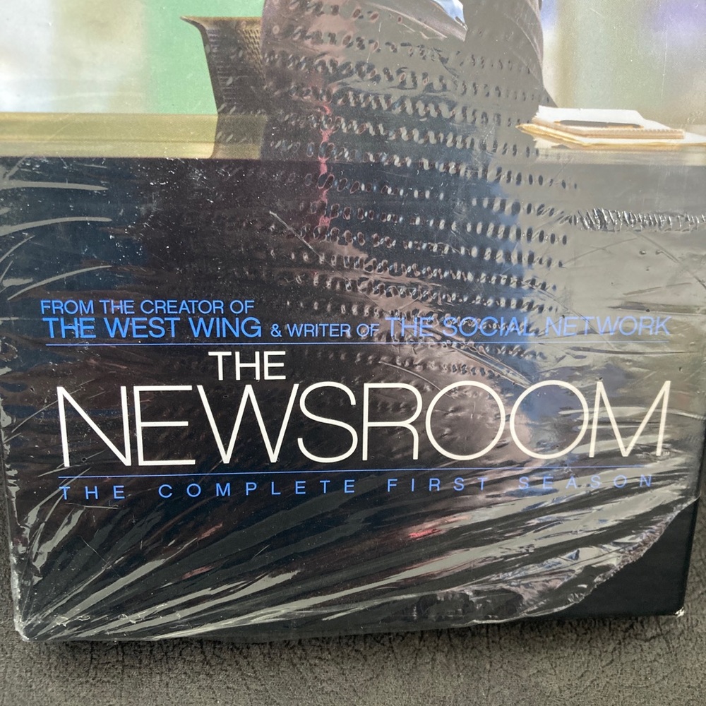 The Newsroom first season DVD new in box - Picture 2 of 3
